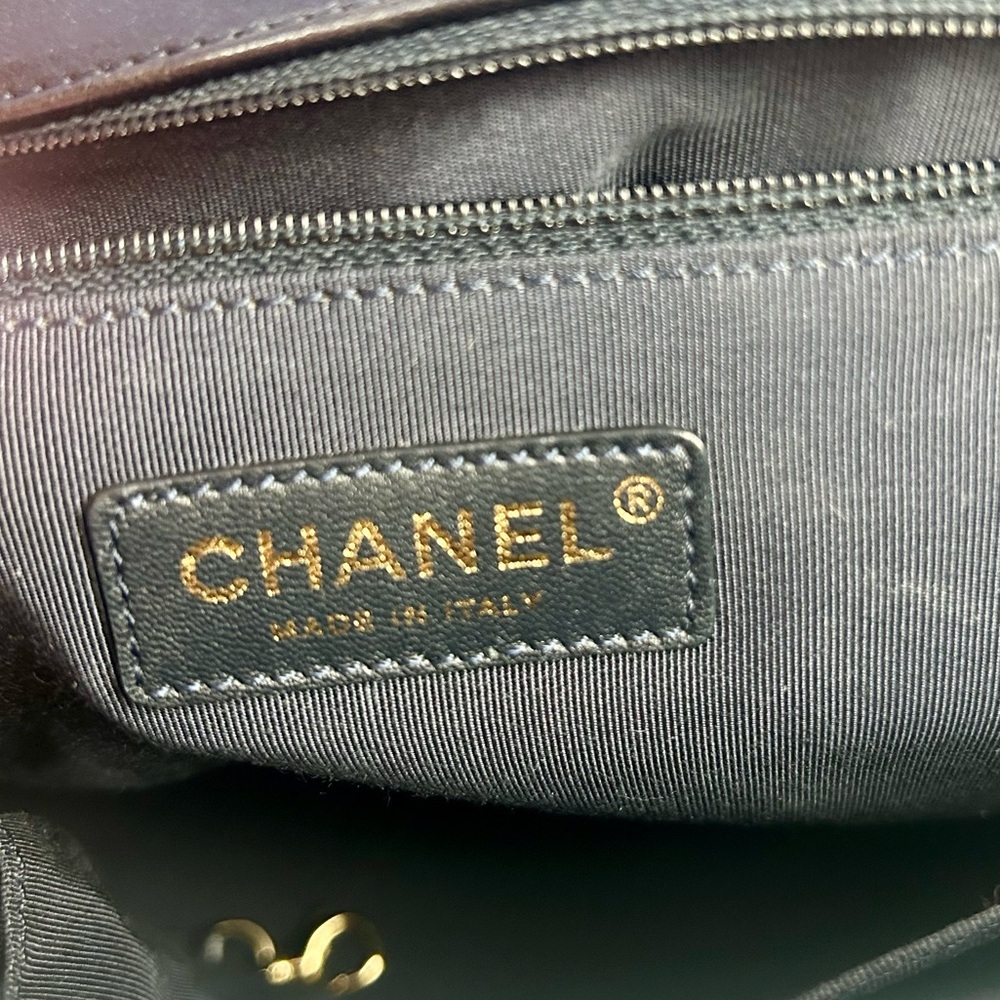 Chanel Le boy Maxi Blue and Red with Gold Chain - Picture 11 of 13